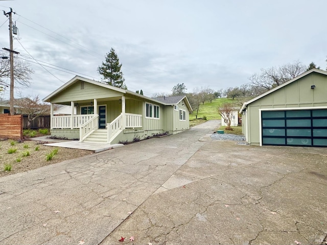 2131 1st Ave, Napa, CA 94558 - view of front of property featuring a porch and fence