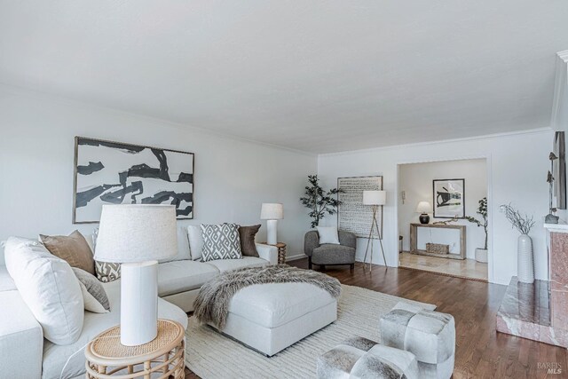 835 S Eliseo Dr, Greenbrae, CA 94904 - living room with crown molding and wood finished floors