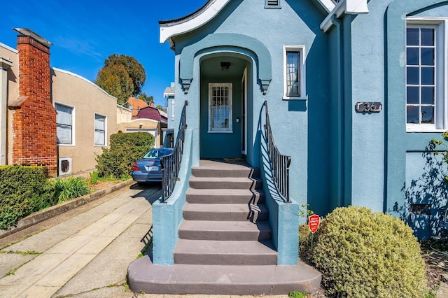 36 Wilson Ave, Vallejo, CA 94590 - property entrance featuring stucco siding