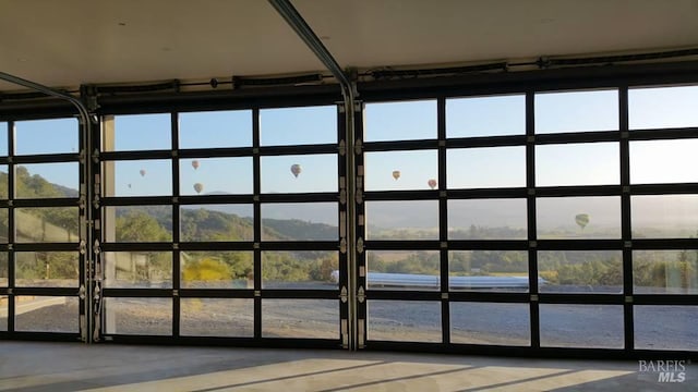 4127 Dry Creek Rd, Napa, CA 94558 - detailed view of concrete floors