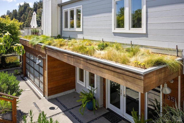 35 Bernard St, Mill Valley, CA 94941 - view of side of home with french doors