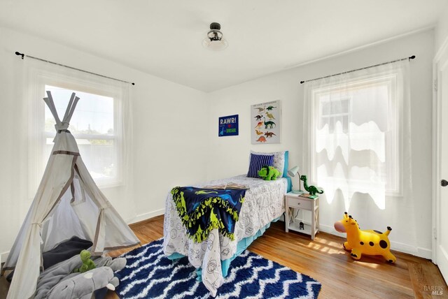 624 Annette Ave, Vallejo, CA 94591 - bedroom with wood finished floors and baseboards
