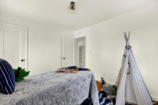 624 Annette Ave, Vallejo, CA 94591 - bedroom with wood finished floors and baseboards