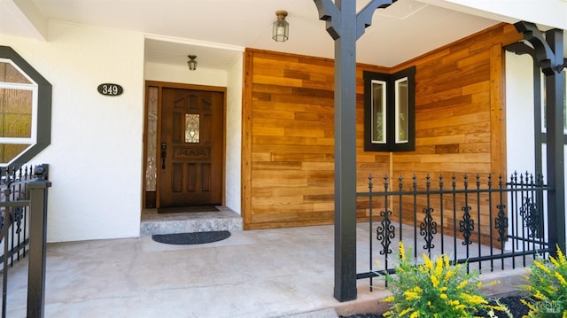 property entrance with a porch