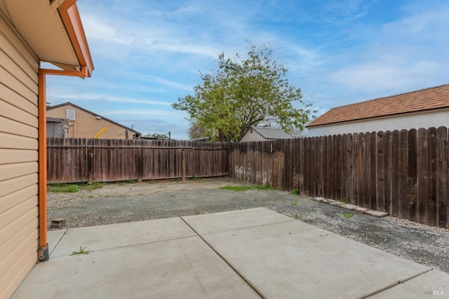 900 5th St, Fairfield, CA 94533 - fenced backyard with a patio