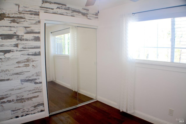 224 Walnut St, Suisun City, CA 94585 - view of closet