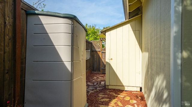 exterior space featuring fence