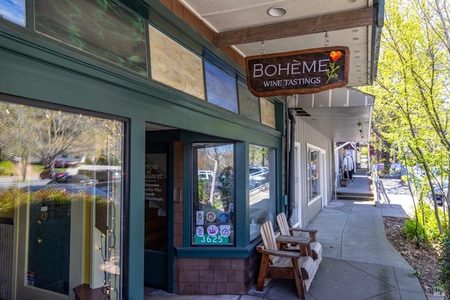view of property entrance