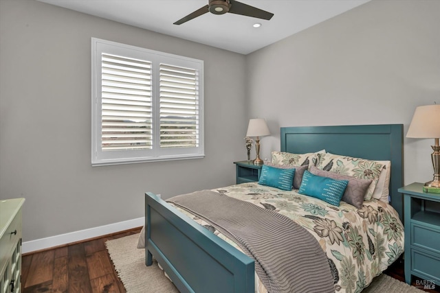 bedroom featuring baseboards, wood finished floors, recessed lighting, and a ceiling fan