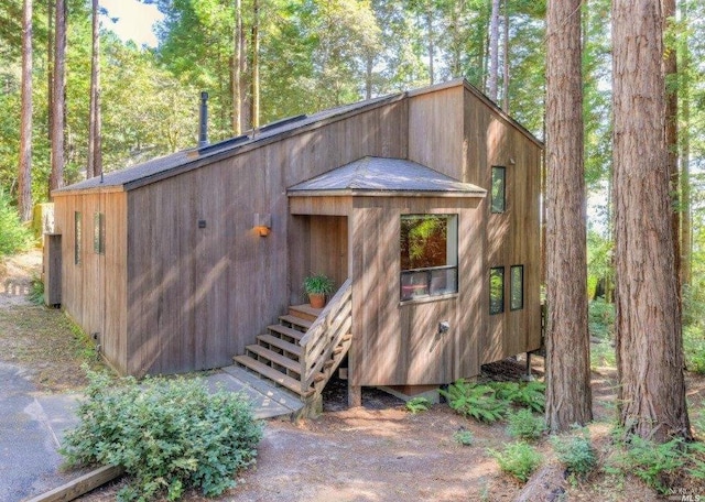 view of outbuilding