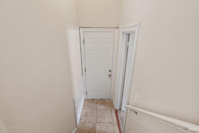30 Buena Vista Ave, Vallejo, CA 94590 - hall with a textured wall