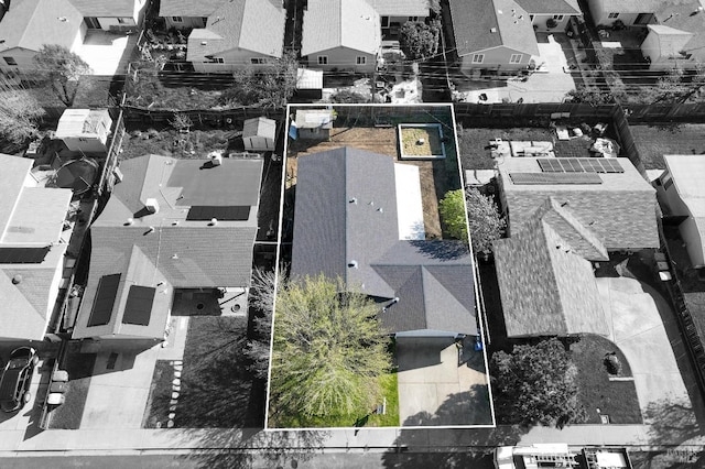 birds eye view of property featuring a residential view