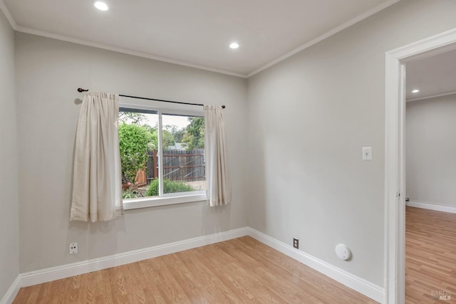 unfurnished room with baseboards, recessed lighting, light wood-style floors, and crown molding