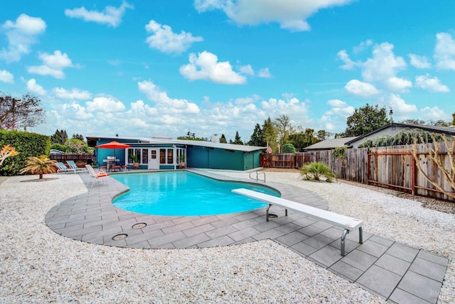 148 Kerns Ct, Napa, CA 94558 - view of pool with a patio, a fenced backyard, and a diving board