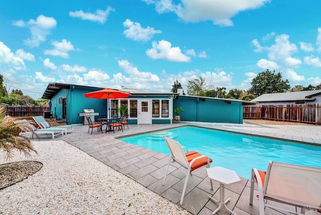 148 Kerns Ct, Napa, CA 94558 - view of pool featuring a patio, area for grilling, and a fenced backyard