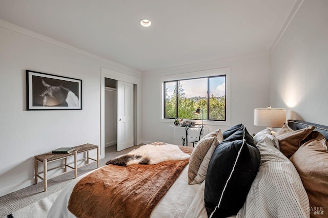 70 Black Log Rd, Kentfield, CA 94904 - bedroom featuring crown molding, light colored carpet, baseboards, a closet, and recessed lighting