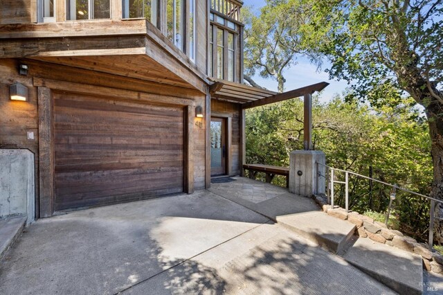 45 Bella Vista Ave, Belvedere, CA 94920 - garage featuring concrete driveway
