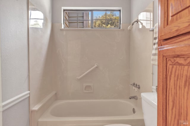 271 Antigua Way, Vallejo, CA 94591 - bathroom featuring toilet and shower / bathtub combination