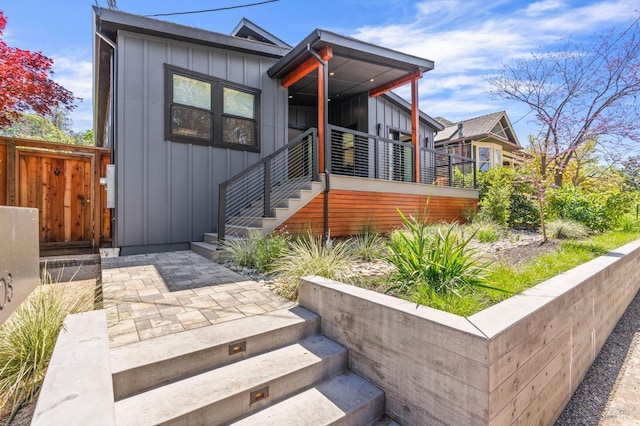 1108 Raymond Ave, Napa, CA 94559 - contemporary home featuring board and batten siding and fence