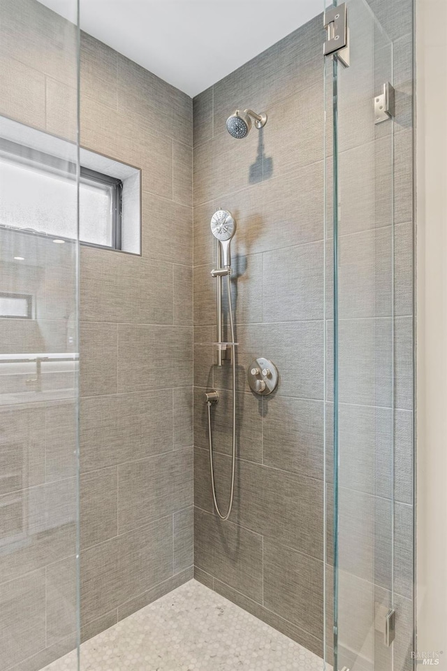 1108 Raymond Ave, Napa, CA 94559 - bathroom with a shower stall