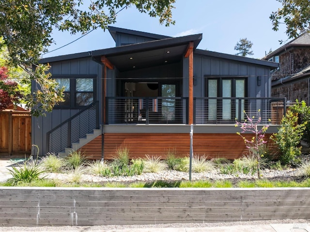 1108 Raymond Ave, Napa, CA 94559 - rear view of house featuring board and batten siding