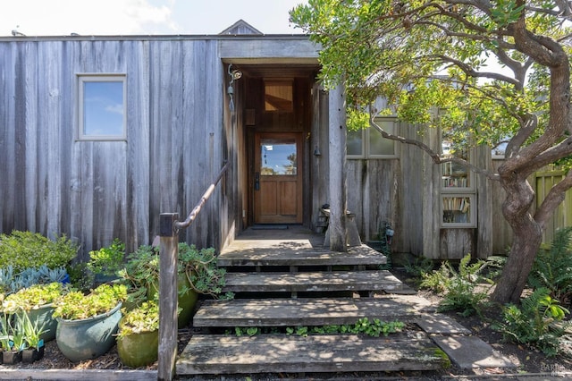 view of entrance to property
