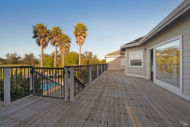 146 Shelina Vista Ln, Petaluma, CA 94952 - view of wooden terrace