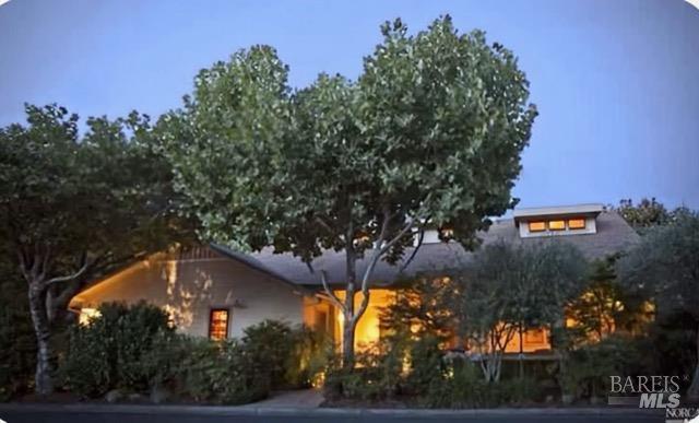 view of property exterior
