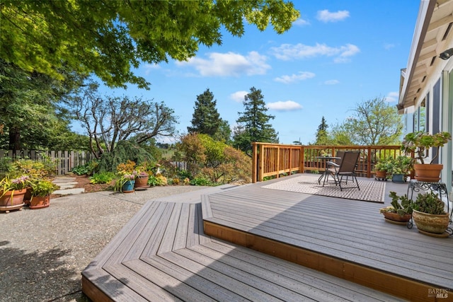 263 Carlisle Way, Benicia, CA 94510 - deck with outdoor dining area