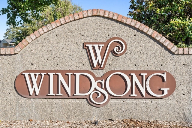 view of community / neighborhood sign