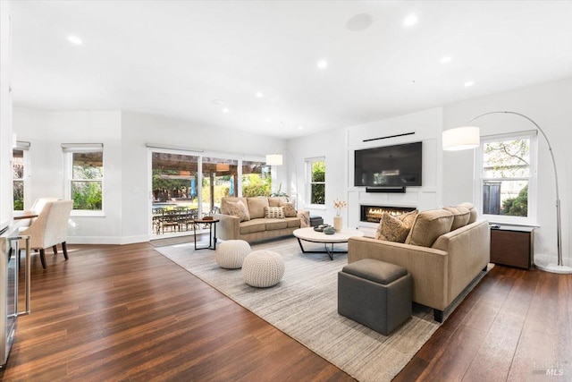 433 Tee Ct, Healdsburg, CA 95448 - living area featuring a wealth of natural light, recessed lighting, and dark wood finished floors