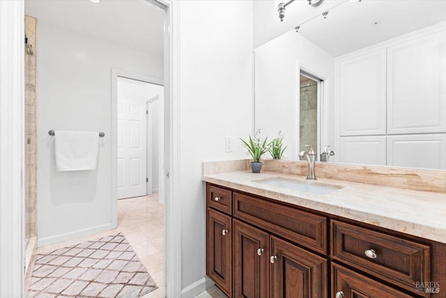 433 Tee Ct, Healdsburg, CA 95448 - bathroom with a shower, vanity, and baseboards