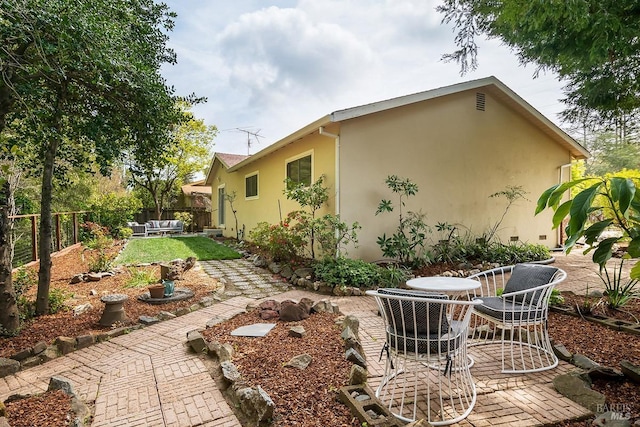 436 Calle De La Mesa, Novato, CA 94949 - view of yard featuring a patio, fence, and outdoor dining space