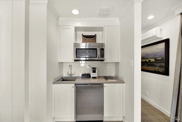 1600 Atlas Peak Rd Unit 286, Napa, CA 94558 - bar featuring tasteful backsplash, refrigerator, stainless steel microwave, a sink, and a wall mounted air conditioner