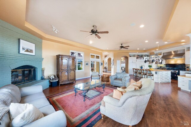 2614 Scotts Right Of Way, Sebastopol, CA 95472 - living area featuring arched walkways, ceiling fan, wood finished floors, and recessed lighting