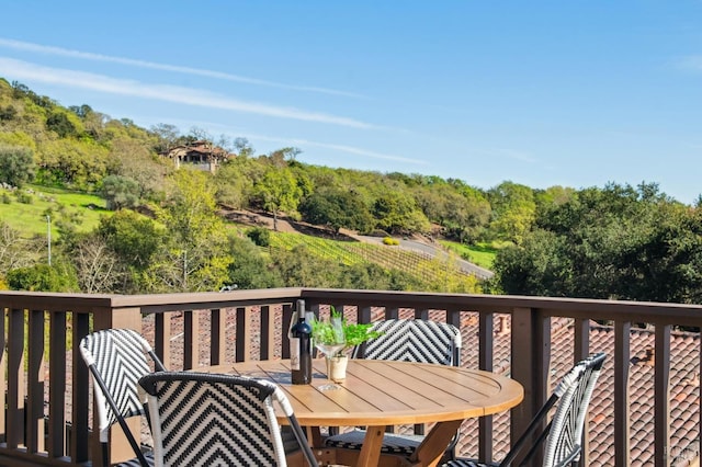 deck featuring outdoor dining space