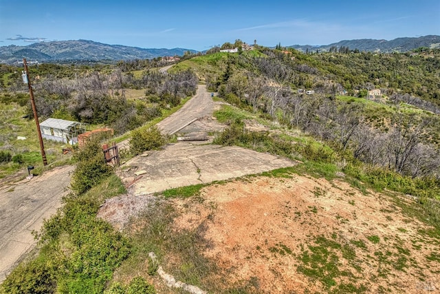 5851 Lake Ridge Dr, Ukiah, CA 95482
