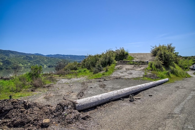 5851 Lake Ridge Dr, Ukiah, CA 95482
