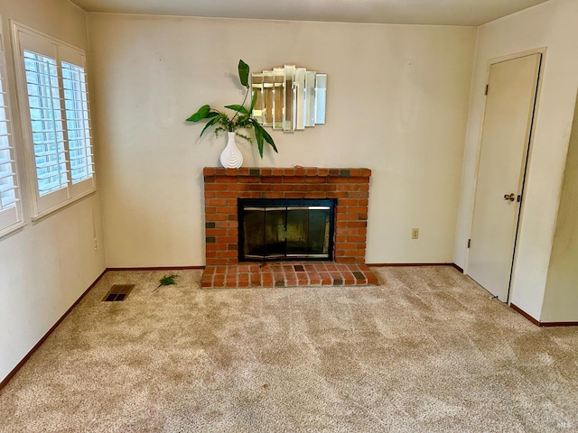 261 Bridgewater Cir, Suisun City, CA 94585 - carpeted living room featuring a fireplace and baseboards