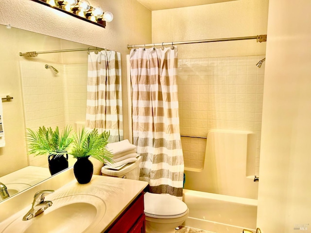 261 Bridgewater Cir, Suisun City, CA 94585 - full bathroom with shower / tub combo with curtain, vanity, and toilet