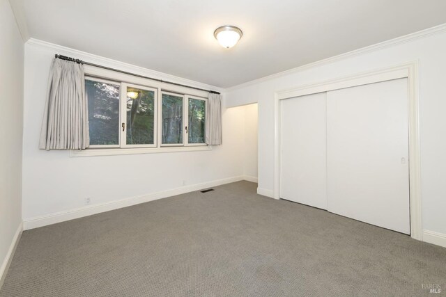 1065 Meadowsweet Dr, Corte Madera, CA 94925 - unfurnished bedroom featuring carpet flooring, ornamental molding, and visible vents