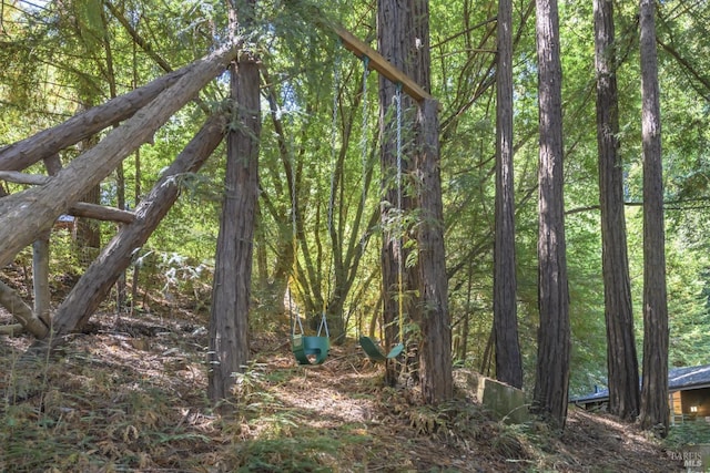 1065 Meadowsweet Dr, Corte Madera, CA 94925 - view of nature featuring a wooded view