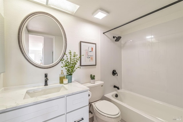 141 Albatrosse Way, Vallejo, CA 94589 - full bathroom featuring washtub / shower combination, toilet, and vanity
