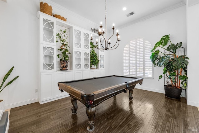 recreation room featuring an inviting chandelier, pool table, dark wood-type flooring, visible vents, and baseboards