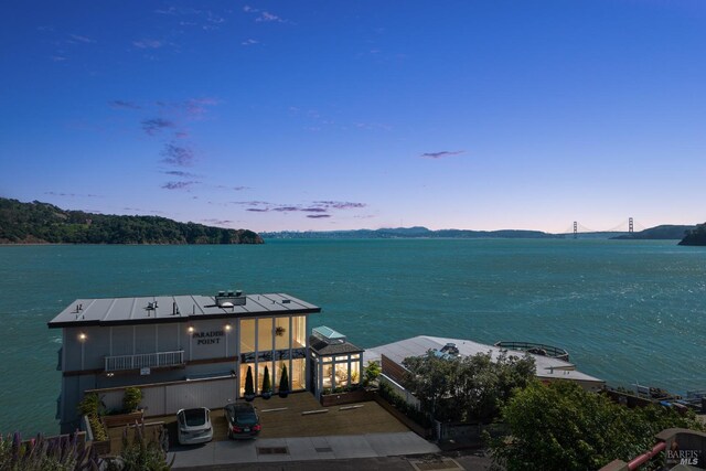 2002 Paradise Dr, Tiburon, CA 94920 - view of water feature