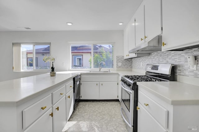 1464 Mcgregor Ave, Petaluma, CA 94954 - kitchen featuring under cabinet range hood, appliances with stainless steel finishes, a sink, light countertops, and recessed lighting
