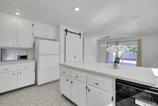 1464 Mcgregor Ave, Petaluma, CA 94954 - kitchen featuring freestanding refrigerator, dishwasher, a barn door, light countertops, and recessed lighting