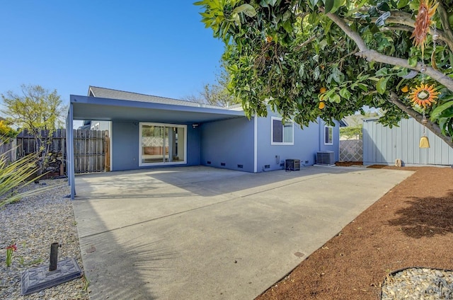 1464 Mcgregor Ave, Petaluma, CA 94954 - rear view of property with a carport, driveway, central air condition unit, and a patio