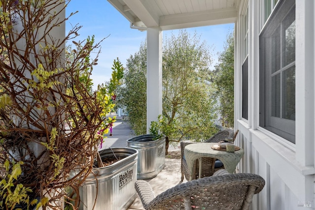 9123 Red Hill Ct, Cotati, CA 94931 - view of porch