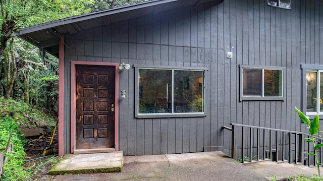 view of exterior entry